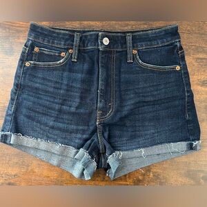 ABERCROMBIE & FITCH HIGH RISE SHORT